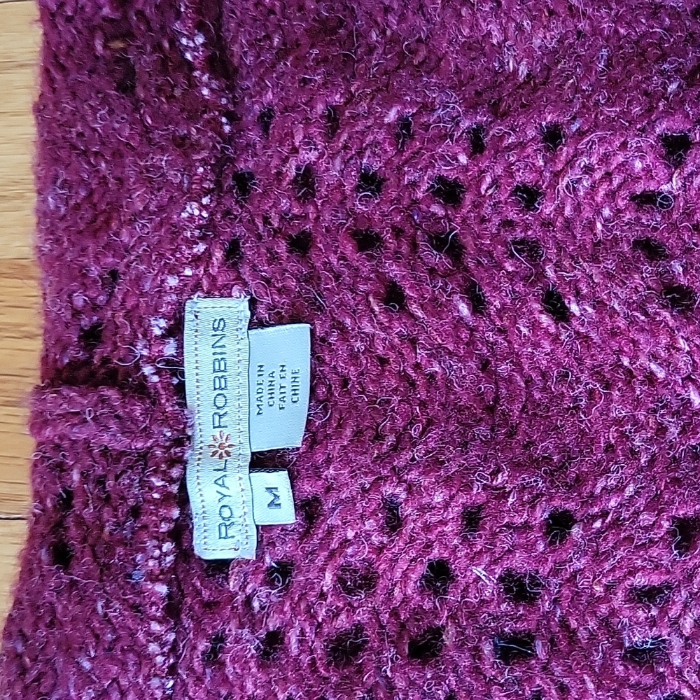 Sweater - Picture 6 of 6